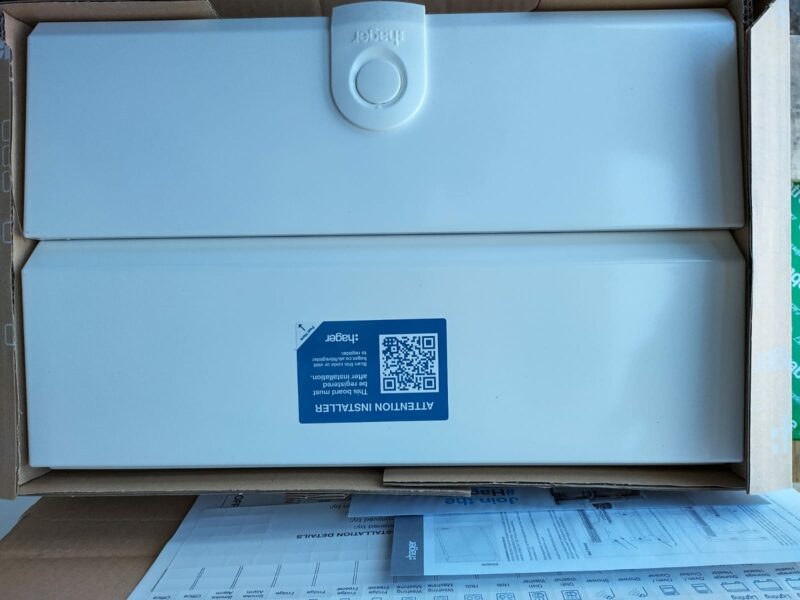 Hager 100A 10-14 Way Metal Consumer Unit (CP10HBM) - Image 2