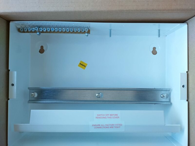 Contactum FBA14 14 Mod Metal Consumer Unit Enclosure – No Knockouts - Image 3