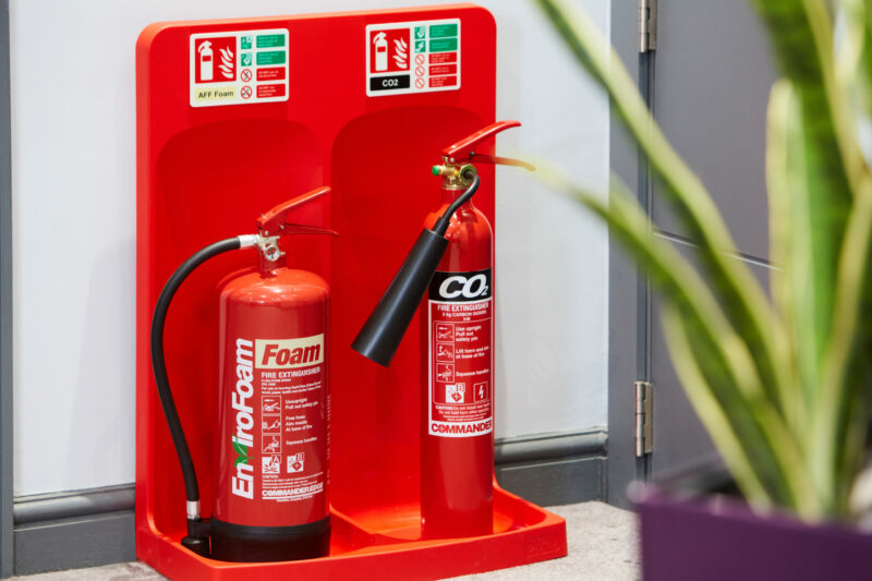 CommanderEDGE 6L EnviroFoam Fire Extinguisher - Image 2